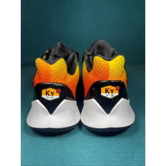 Nike Kyrie Low 2 Sunset AV6337-800 Basketball Shoes Men’s Size 13 Orange Yellow